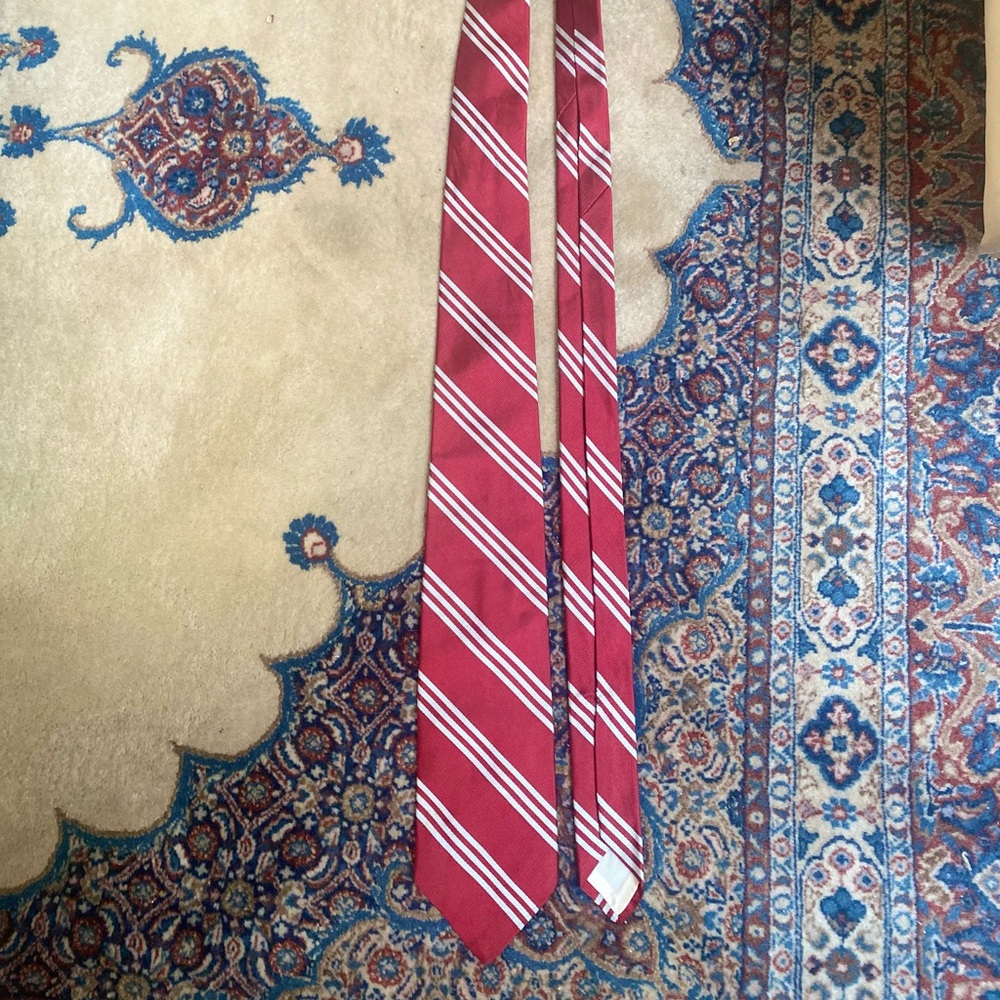 BROOKS BROTHERS Tie (Red, Silk)